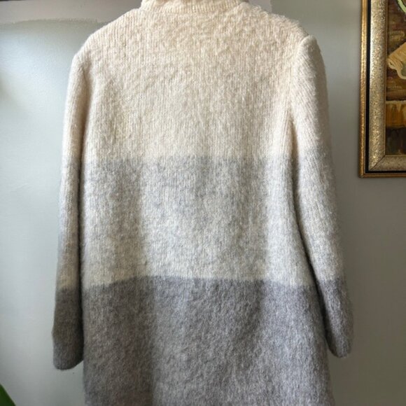 Icelandic Wool Tricolor Women's Jacket - Picture 4 of 4